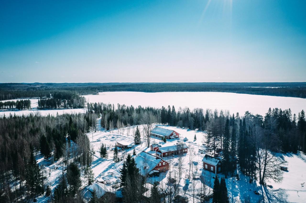 Valkeisen Loma Farm stay Ahtari