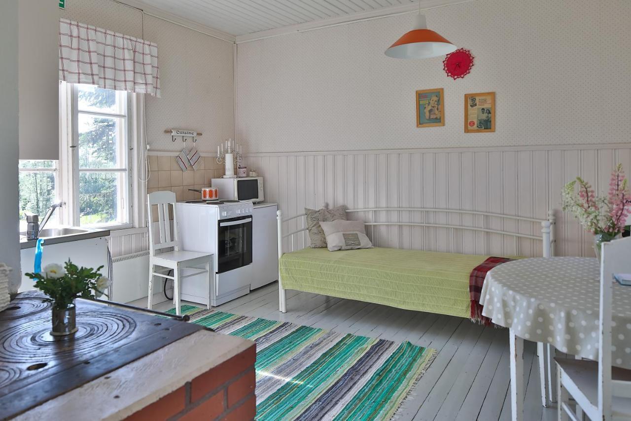 Farm stay Valkeisen Loma Ahtari